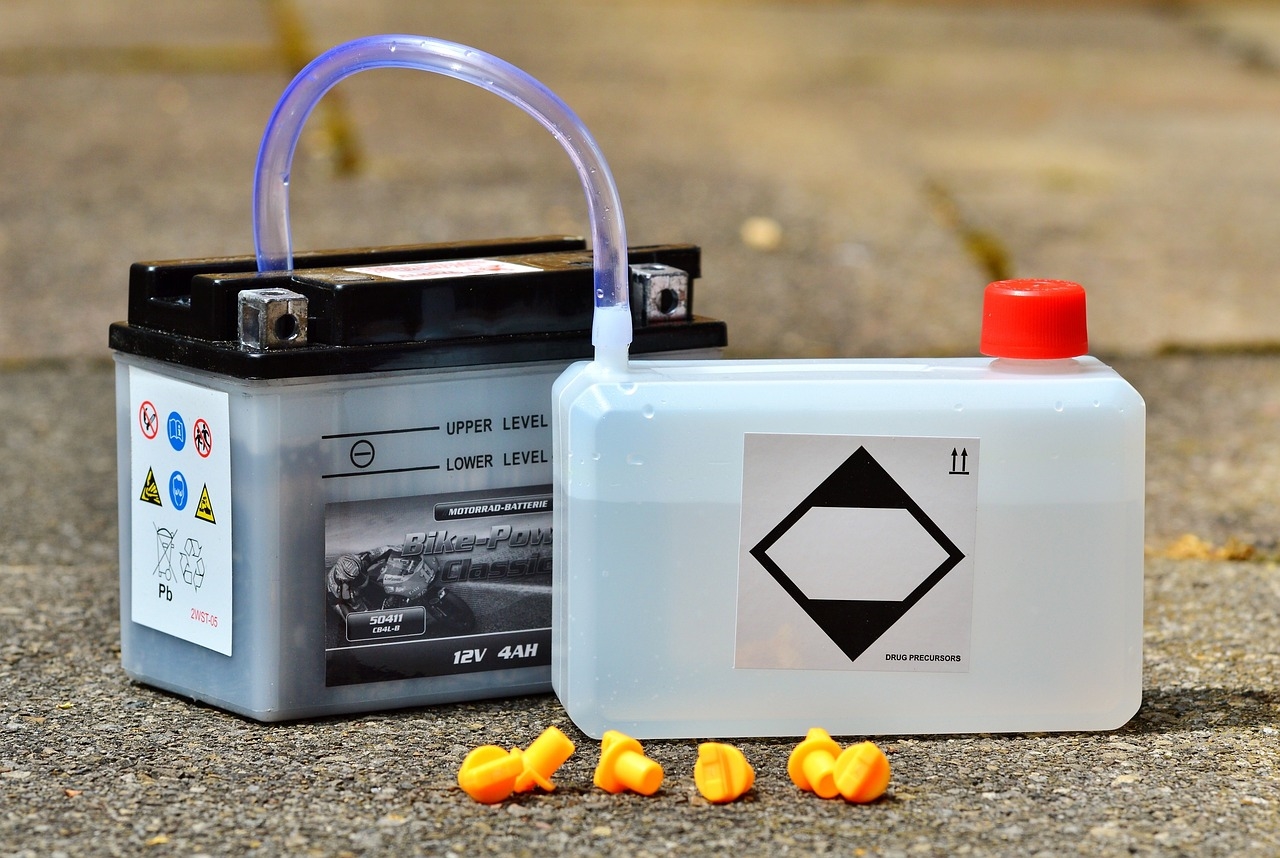 elektrolity w akumulatorze