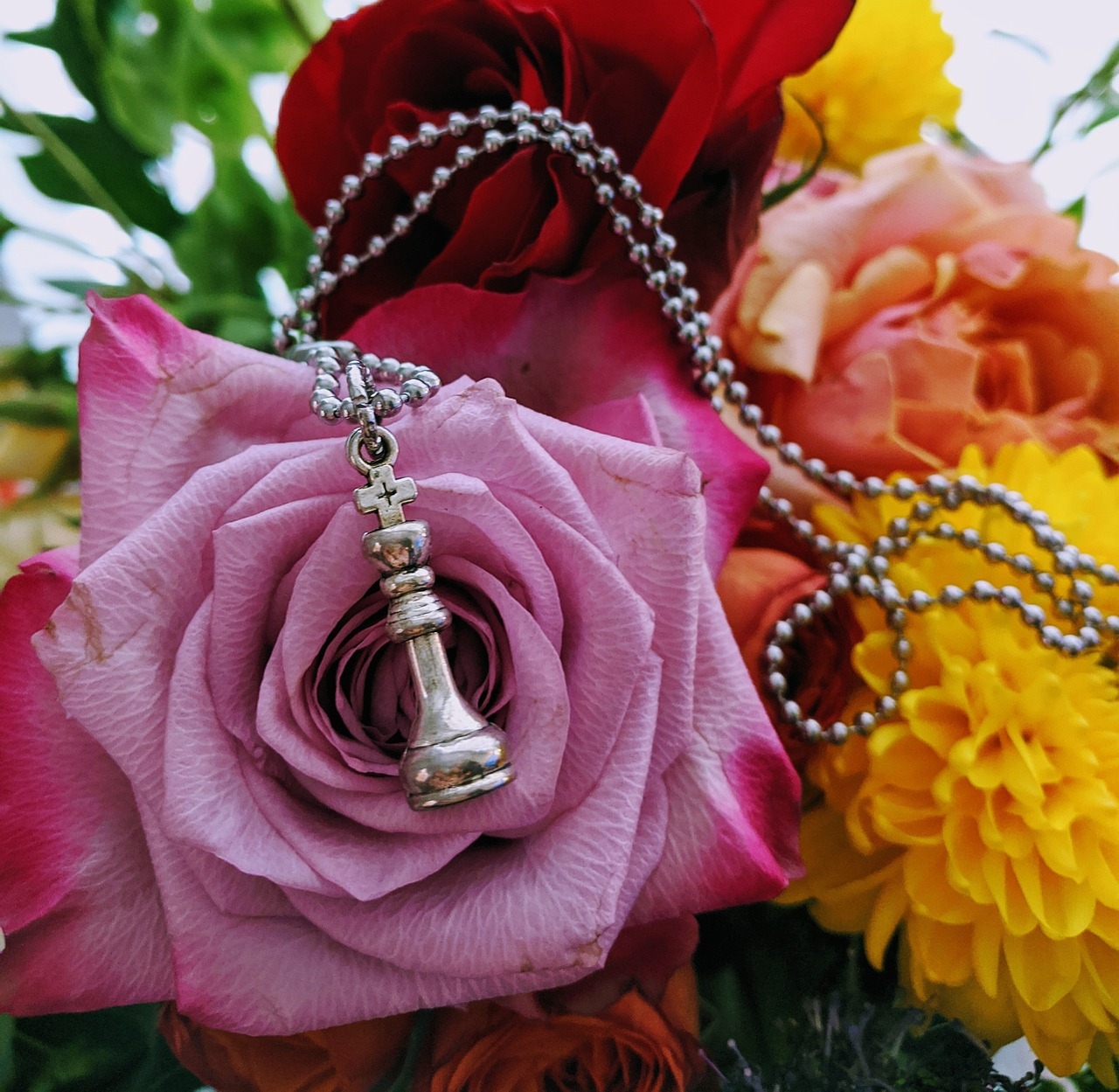 jak wyczyścić srebrny łańcuszek domowymi sposobami